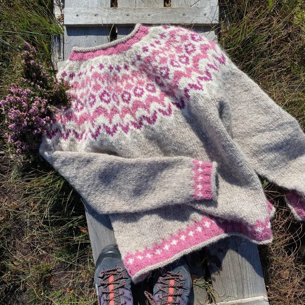 Riddari Rosa og beige